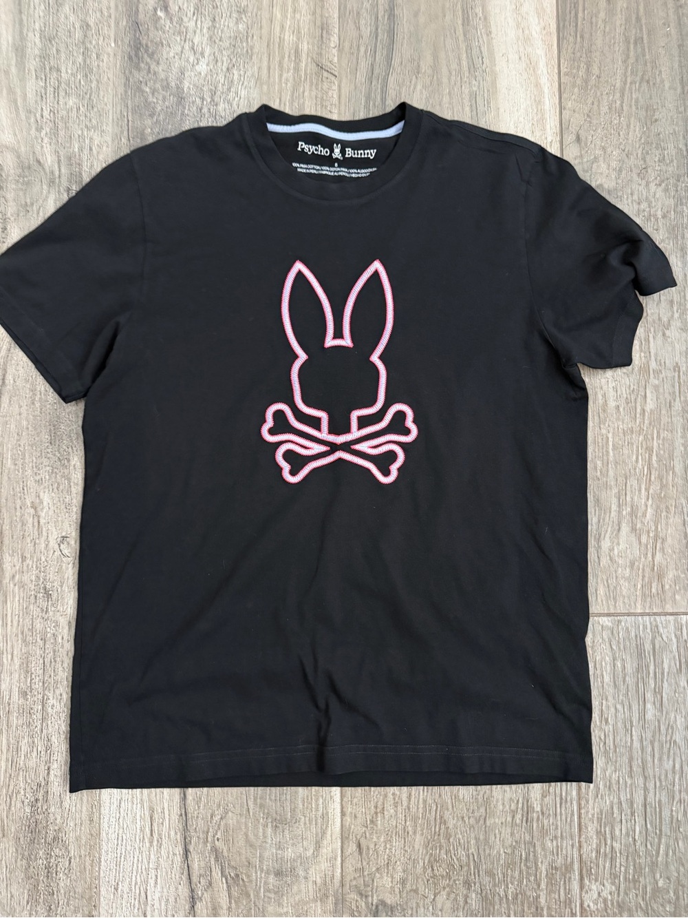 Psycho Bunny Black Tee with Embroidered Pink Bunny Skull Crossbones Outline NWOT